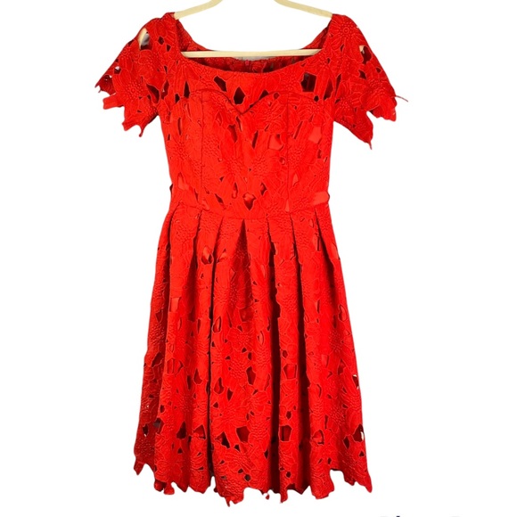 Chichwish Off Shoulder Floral Cutout Lace Skater Dress Mini Silhouette Red Small - Picture 3 of 15
